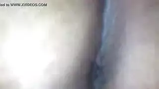 فيكي رين تمتلئ مؤخرتها ومهبلها في حفلة جنس فندقية