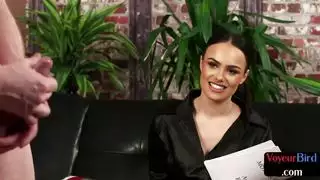 سيطرة ساسكيا بالحرير والكعب: بورنو سيادة إناث قاسي مع شاب خاضع