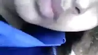 طالبات سافيك يتبادلن الملذات الفموية في غرفة سكنهن