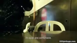 الهواة المراهقون يتعاملون مع جنس قاسي مثل محترف إباحي