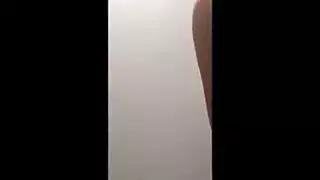 ثلاثي فاحش للهواة: مصّ ونيك في مشهد تبادل أفواه