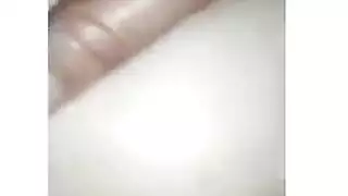 عراقي يمارس الجنس مع زوجته الساخنة في وضعية الكلب بعمق