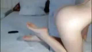 قنديلة هواة ذات أثداء ضخمة تُملأ بالسائل المنوي
