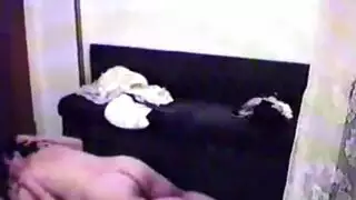 يرضع جسمها وينيكها بحراره وهي تغنج
