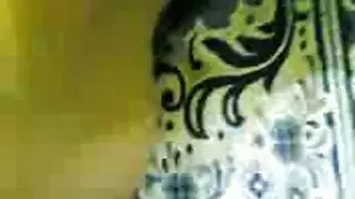 سكس عربي: الخادمة الشقية تتعرض لضرب قوي من البواب