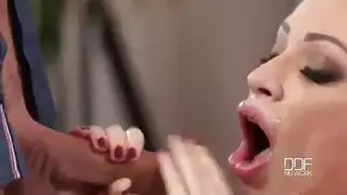 اخ محرم ينيك اخته الجميله طيز