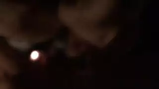 الديك المحبة جبهة مورو مع الشعر الأشقر ، يبدو داني دانيلز مثل ديك الرجل الجديد الصخور الصلبة