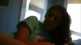 عاهرة حمراء تذهب خلف ظهر صديقها لتُثقب من قبل حبيبها السابق