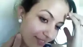 عاهرات عربيات صغيرات تأخذ عضواً ذكرياً كبيراً